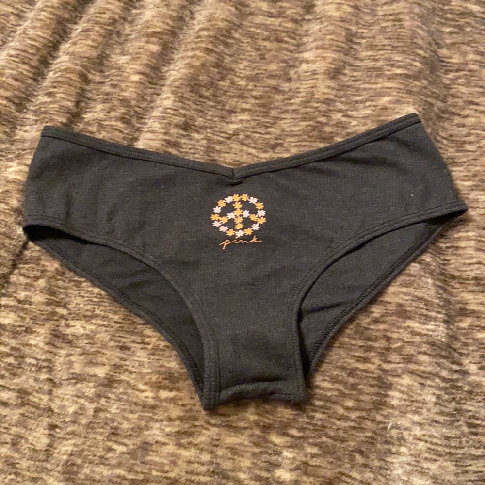 ☮️Victoria’s Secret Pink Pure Black With Embroidery Cotton‎ Cheekster Panty☮️